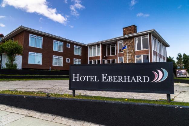 Hotel Capitán Eberhard Puerto Natales Exterior foto